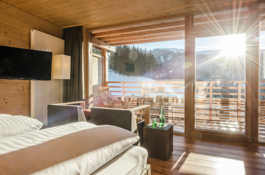 Holzhotel ForsthofalmZimmer Klein Eden Zirbe