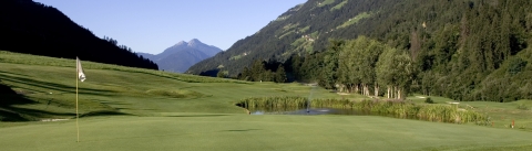 8587Golfplatz