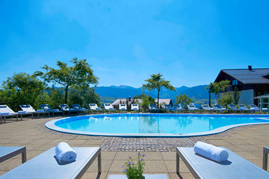 Aussenpool Anschnitt