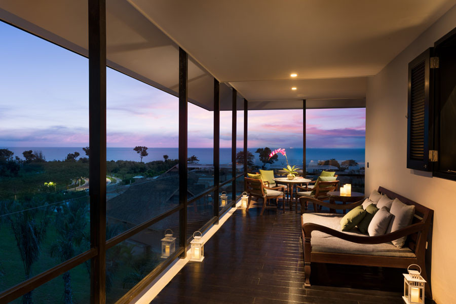 Deluxe Room Sea View Balcony © Anantara Hotels, Resorts & Spas