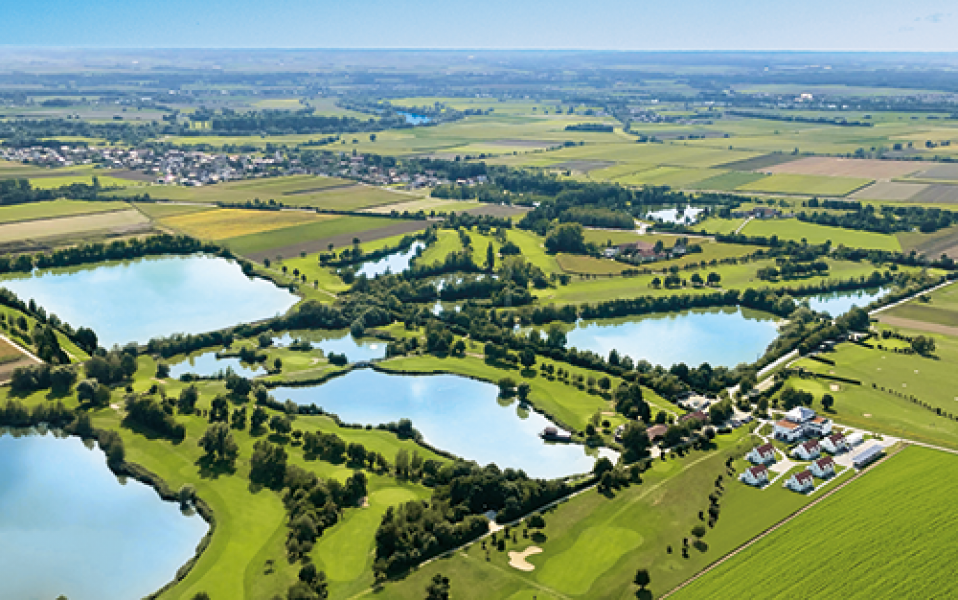 Bild 002 Bachhof Resort Luftbild