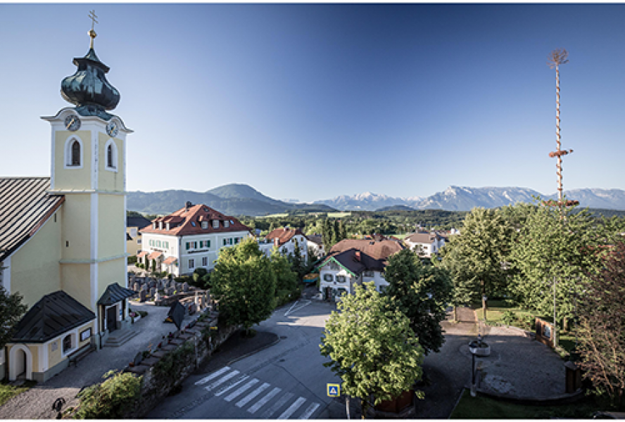 A Ausblick auf die Berge Romantik Hotel GMACHL Elixhausen Salzburg
