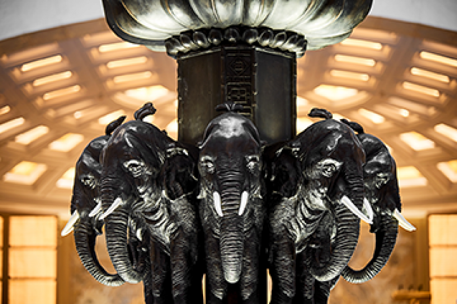 Lobby   Elephant fountain 16942 Original