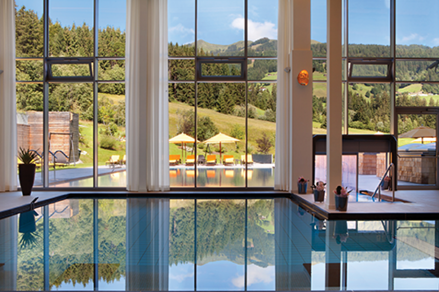 JPEG Kempinski Das Tirol Spa Indoor Pool 2