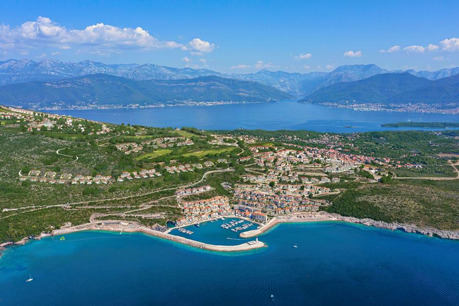 Lustica Bay