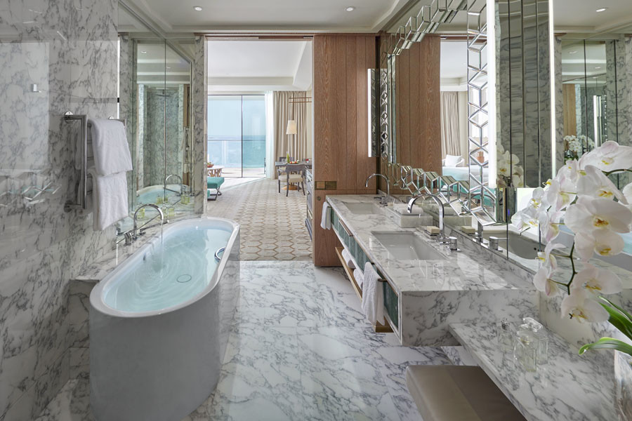 dubai room premiere sea view bathroom
