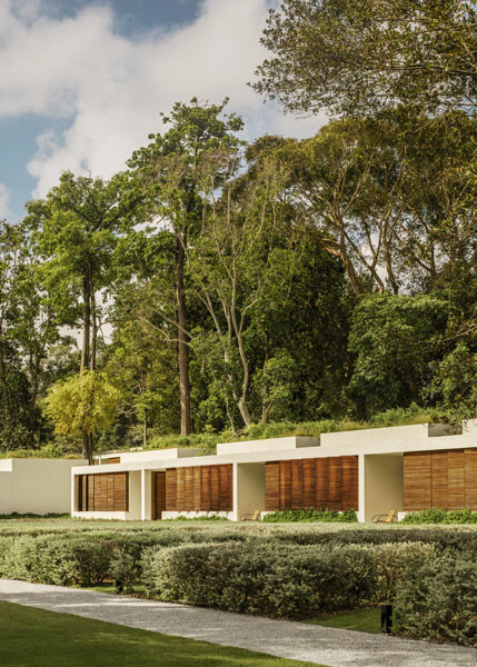 OO DC OceanSide Room Exteriors 0292 MASTER