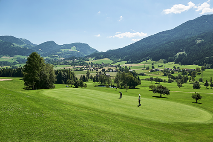 Blick auf den Golfplatz c ArminWalcher15