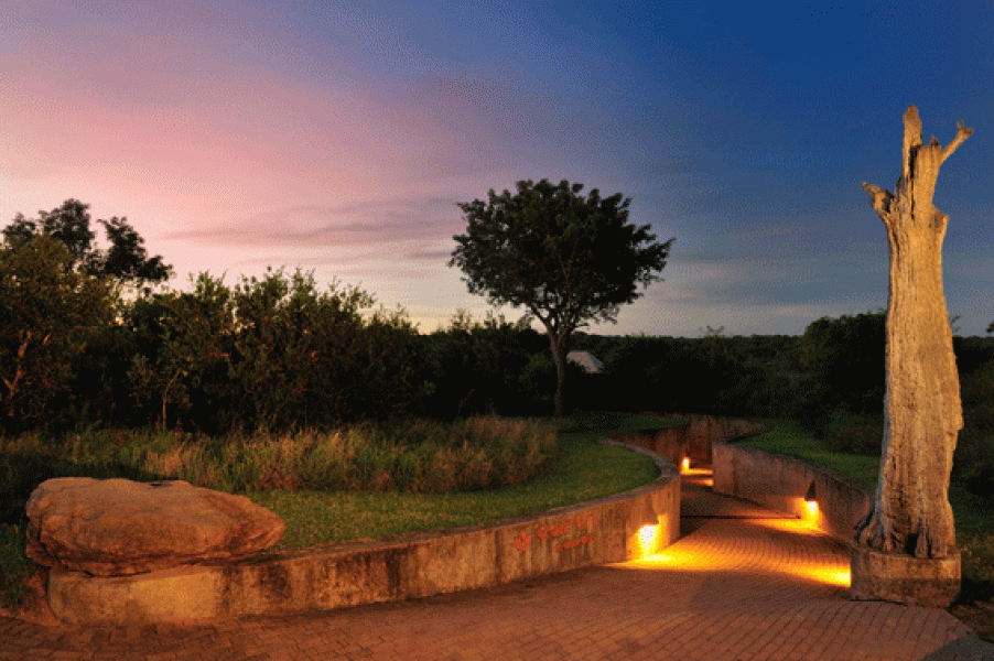 Sabi Earth Lodge Entrance