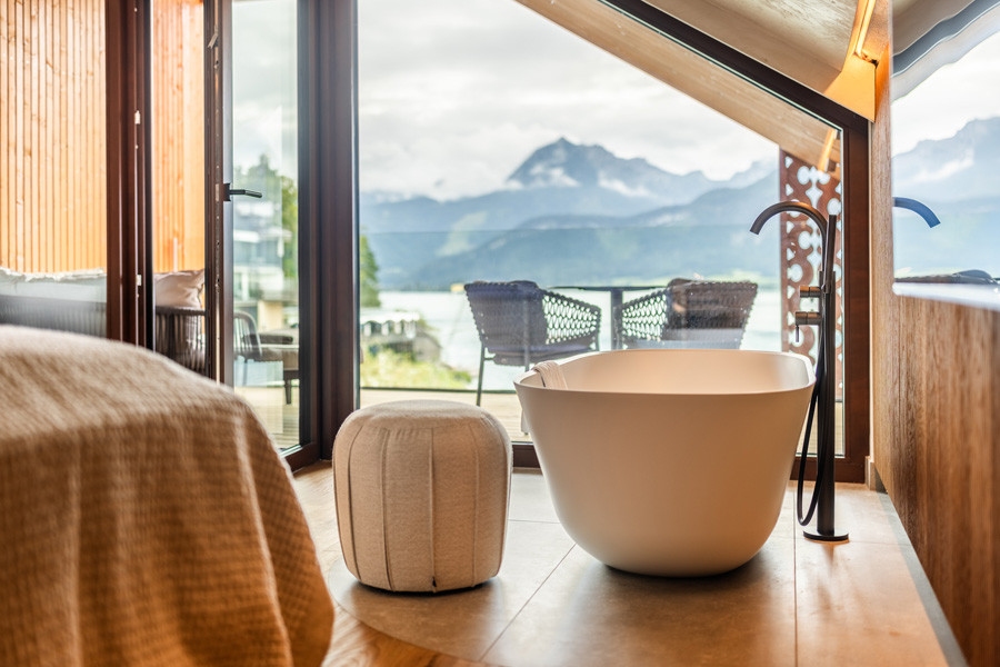 2024 07 01 Hotel Seevilla am Wolfgangsee Zimmer neu 4.Stockwerk photo by michaelgroessinger.com 1U1A6571 HDR