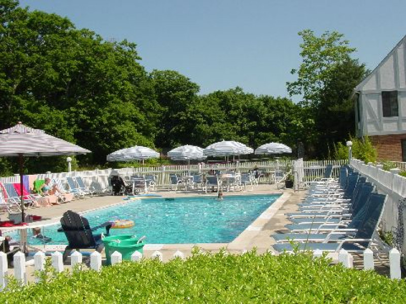Southampton Inn Pool