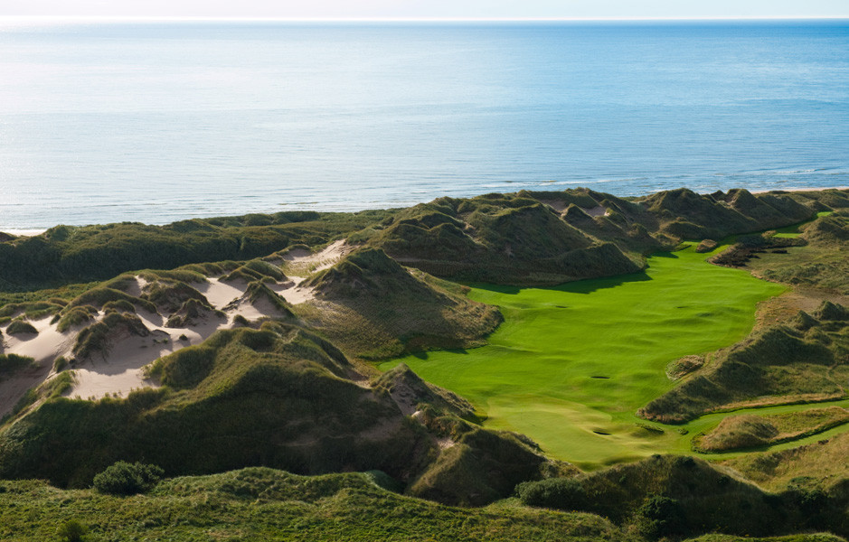 Photo by Brian Morgan courtesy of Trump International Scotland Aerial View Hole 15 101 of 113