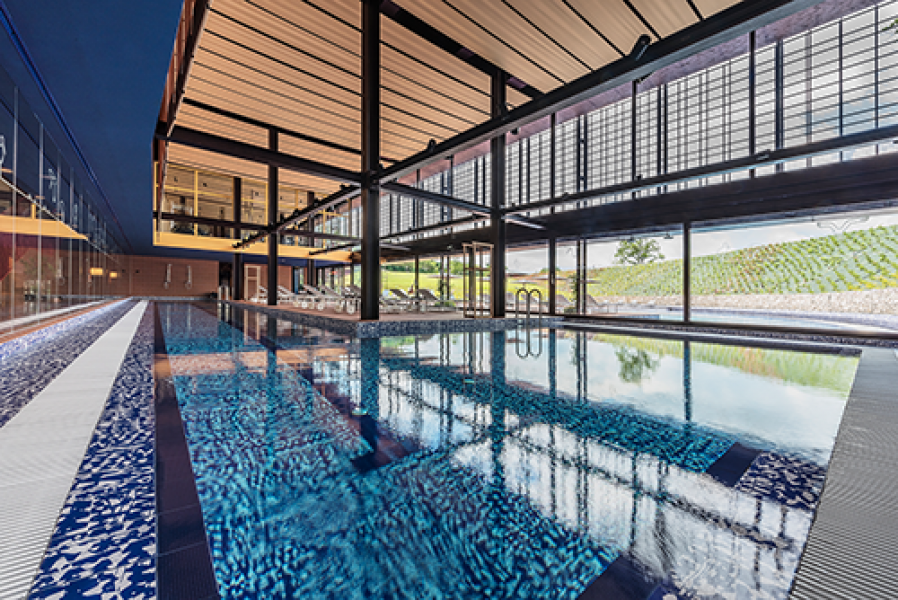 Piscina interna giorno 130